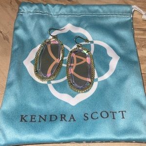 KENDRA SCOTT - Danielle Gold statement earrings in dichroic glass